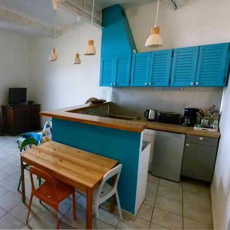 Appartement Au Pied Du Gardon. Remoulins Exterior foto