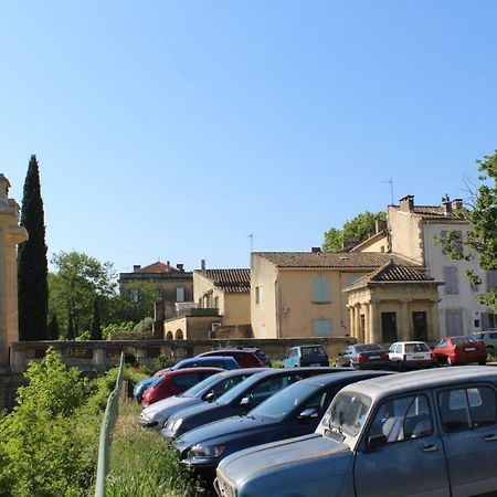 Appartement Au Pied Du Gardon. Remoulins Exterior foto