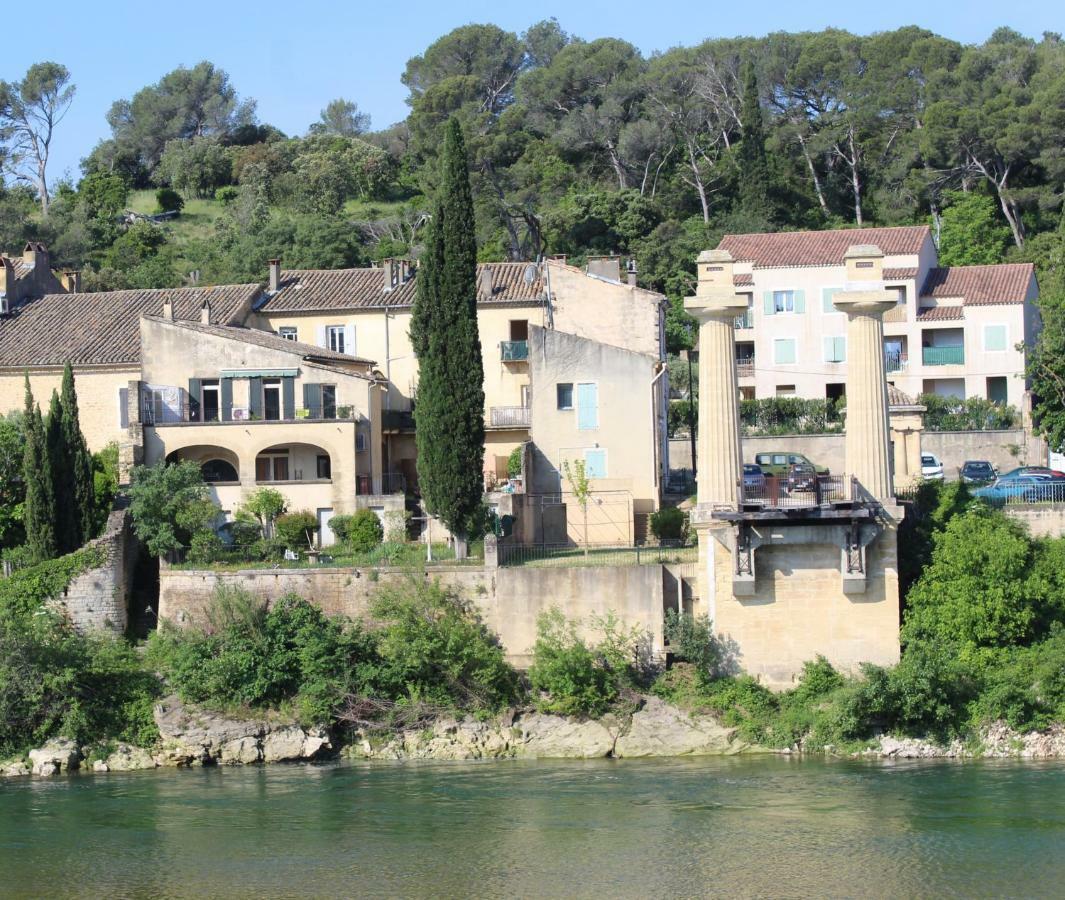 Appartement Au Pied Du Gardon. Remoulins Exterior foto