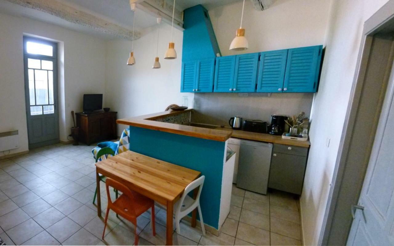 Appartement Au Pied Du Gardon. Remoulins Exterior foto